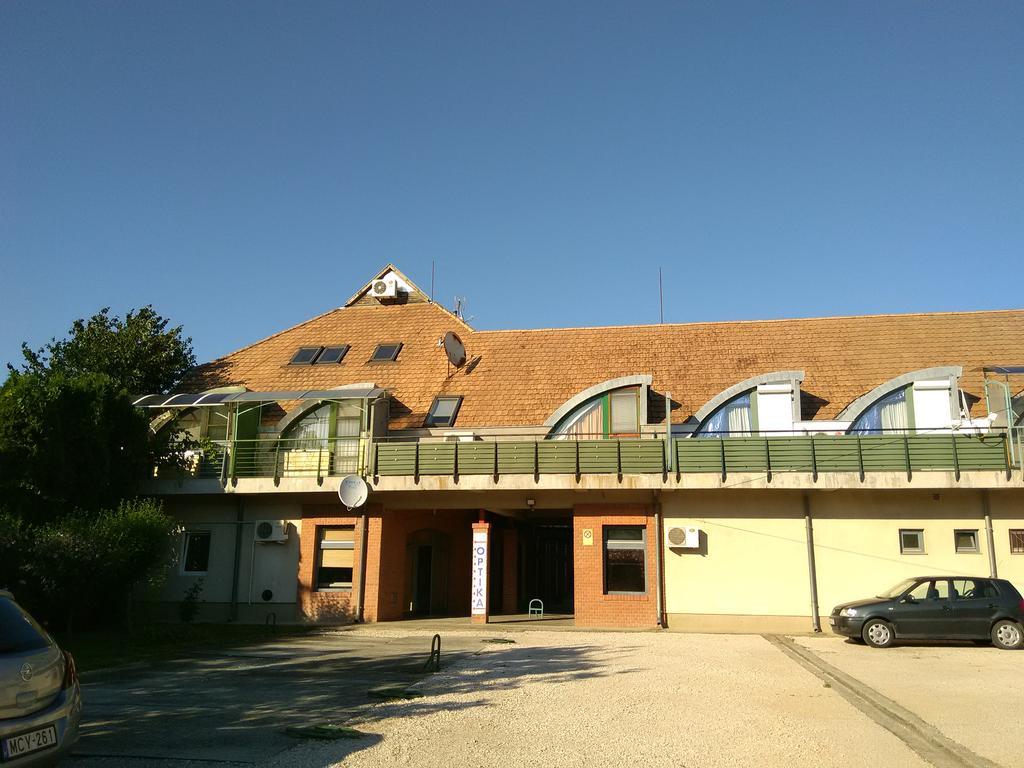 Apartament Erik Apartman Harkány Zewnętrze zdjęcie